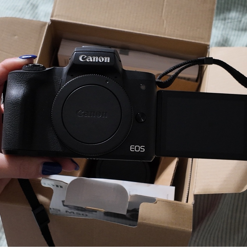 Canon EOS m50 Mirrorless Camera